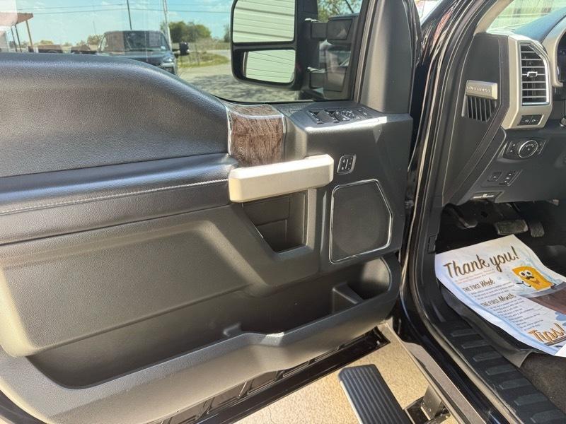 Ford F-250 SD Lariat Crew Cab 4WD 2017