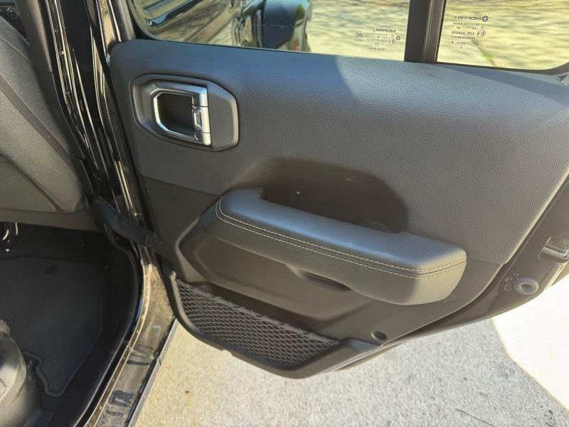 Jeep Wrangler 4xe Sahara 2025