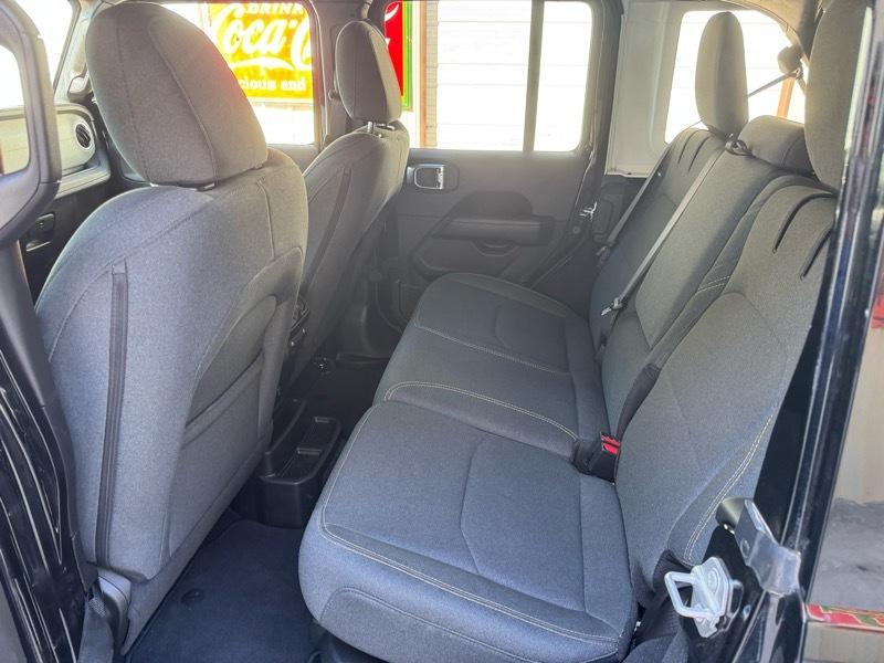 Jeep Wrangler 4xe Sahara 2025