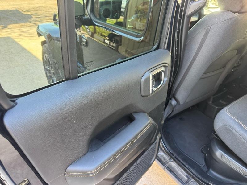 Jeep Wrangler 4xe Sahara 2025