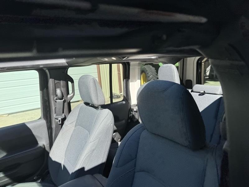 Jeep Wrangler 4xe Sahara 2025