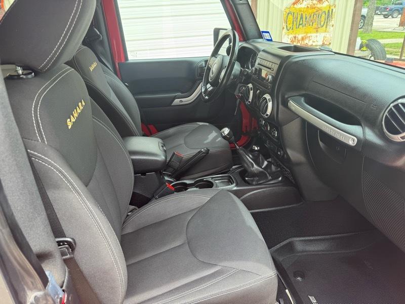 Jeep Wrangler Sahara 4WD 2015