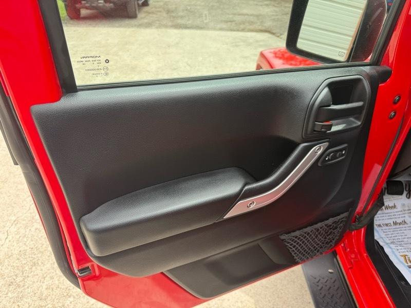 Jeep Wrangler Sahara 4WD 2015