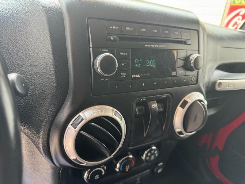 Jeep Wrangler Sahara 4WD 2015