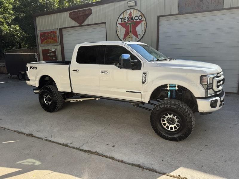 Ford F-250 SD Platinum Crew Cab 4WD 2017