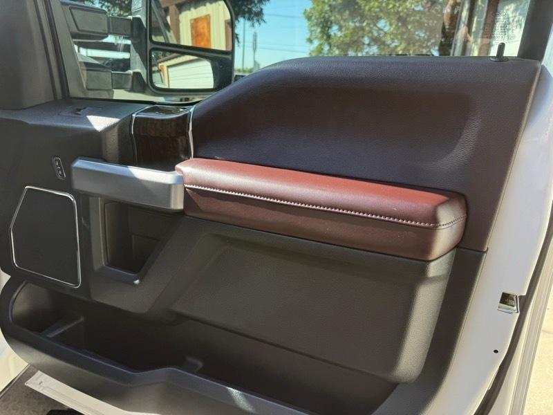 Ford F-250 SD Platinum Crew Cab 4WD 2017