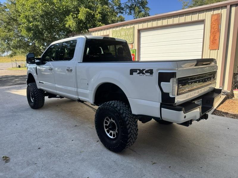 Ford F-250 SD Platinum Crew Cab 4WD 2017