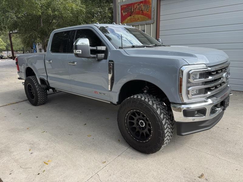 Ford F-350 SD King Ranch Crew Cab 4WD 2024