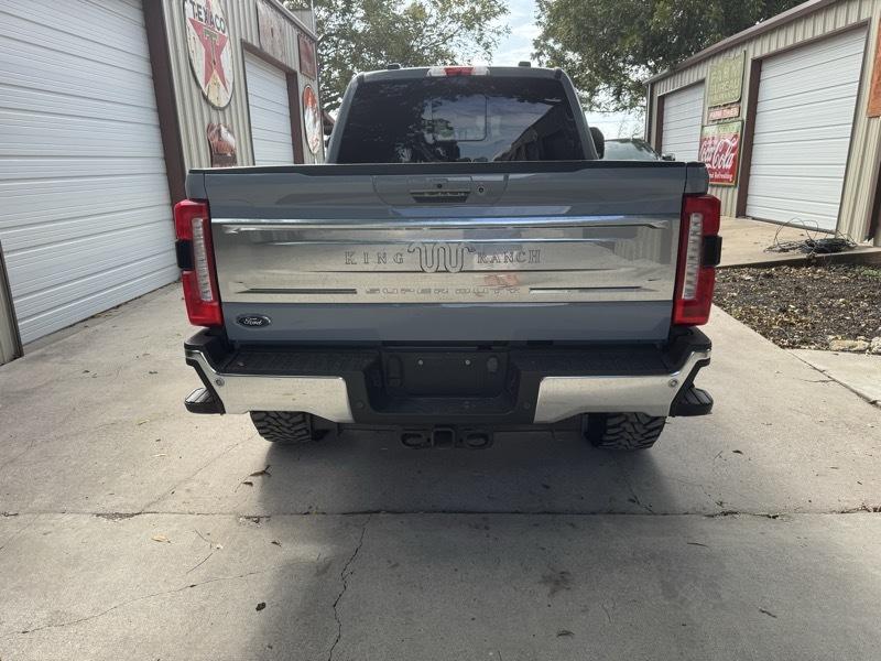 Ford F-350 SD King Ranch Crew Cab 4WD 2024