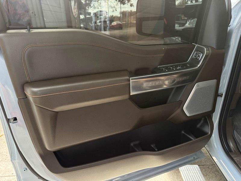 Ford F-350 SD King Ranch Crew Cab 4WD 2024