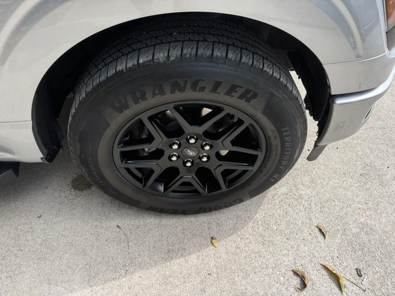 Ford F-150 2WD SuperCrew 145" STX 2025