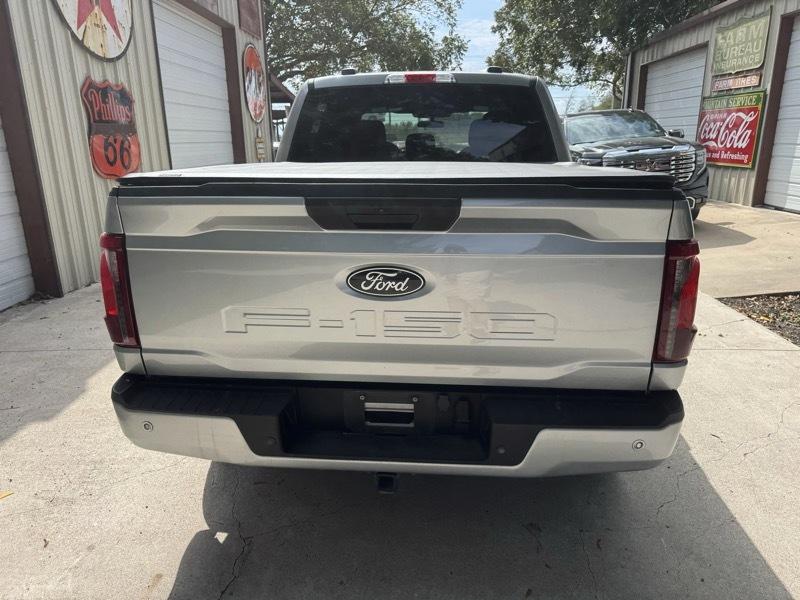 Ford F-150 2WD SuperCrew 145" STX 2025