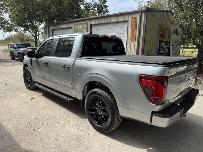 Ford F-150 2WD SuperCrew 145" STX 2025