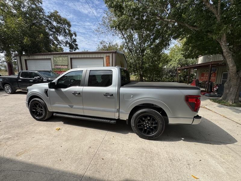 Ford F-150 2WD SuperCrew 145" STX 2025