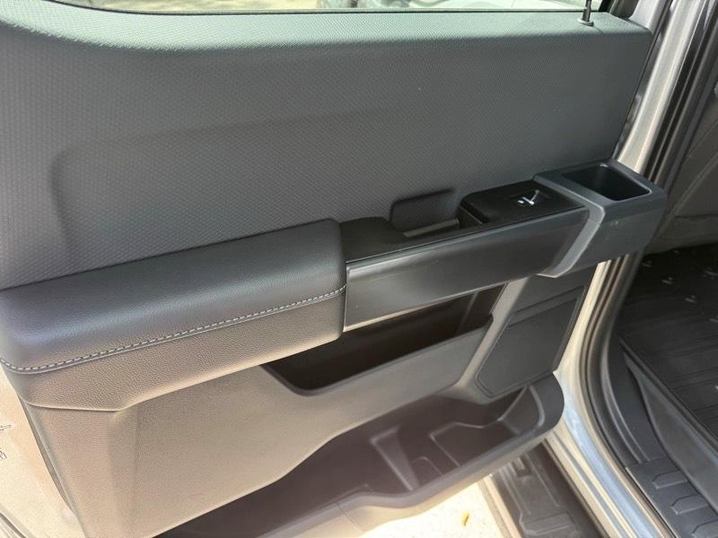 Ford F-150 2WD SuperCrew 145" STX 2025