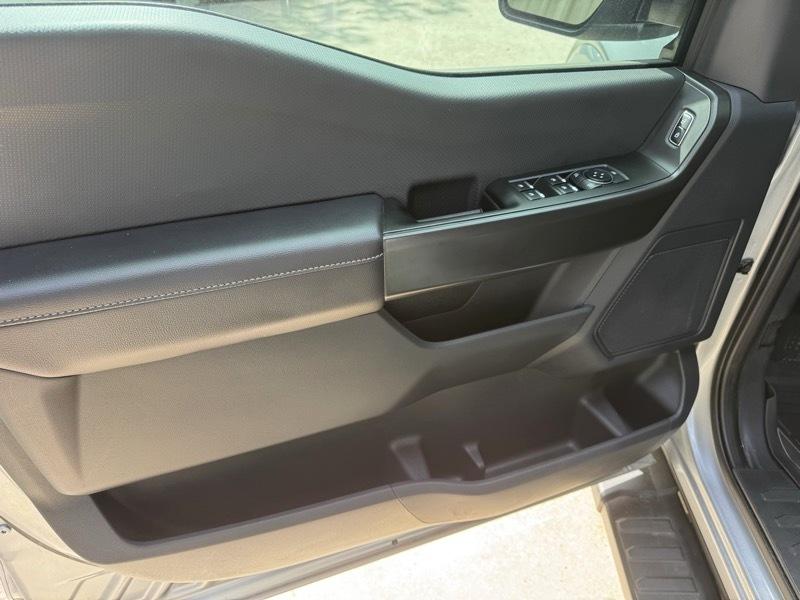 Ford F-150 2WD SuperCrew 145" STX 2025
