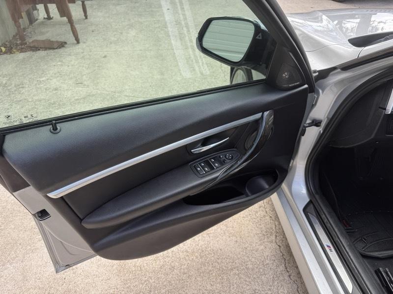 BMW 3-Series 330i SULEV Sedan 2018