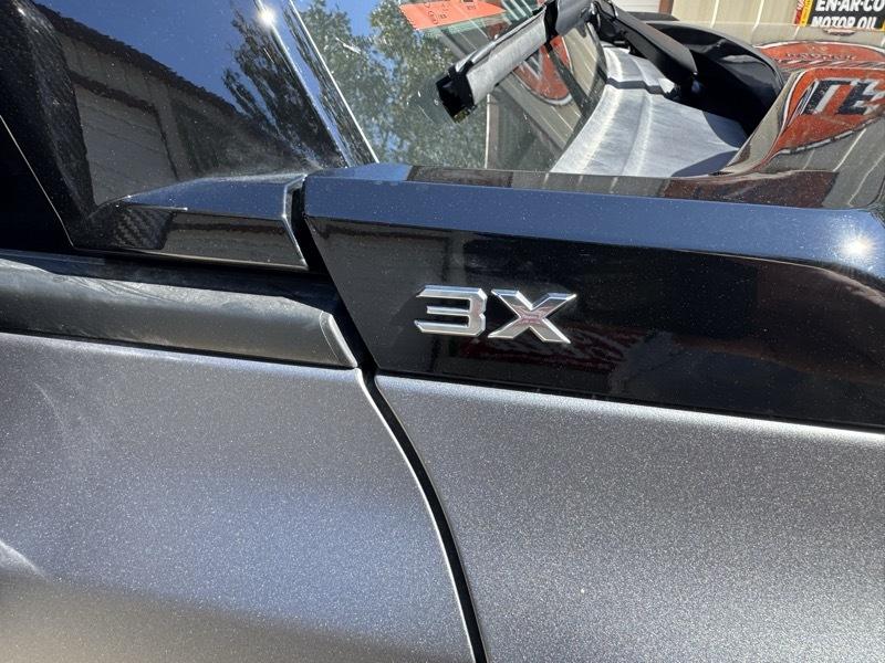 GMC HUMMER EV SUV 3X Carbon Fiber Package 2026