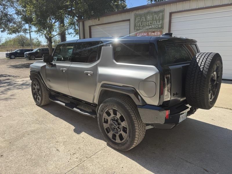 GMC HUMMER EV SUV 3X Carbon Fiber Package 2026