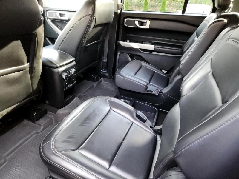 Ford Explorer XLT 4D SUV 4WD 2021