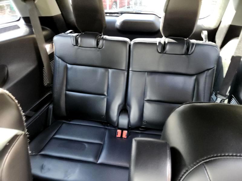 Ford Explorer XLT 4D SUV 4WD 2021