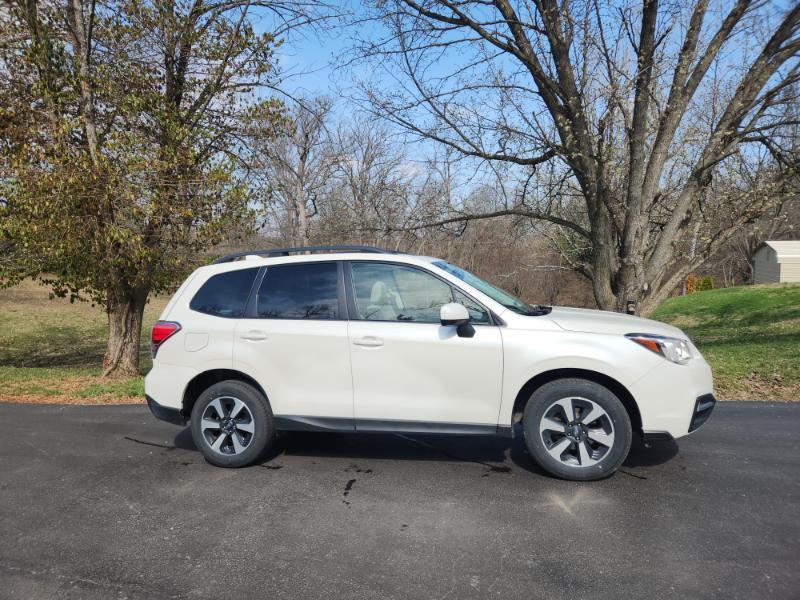 Subaru Forester 2.5i Premium PZEV CVT 2017