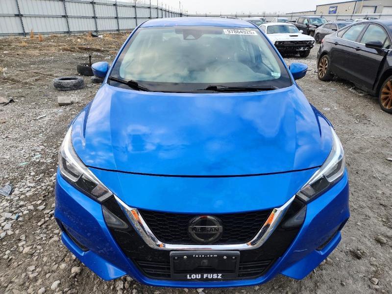 Nissan Versa SV 2021