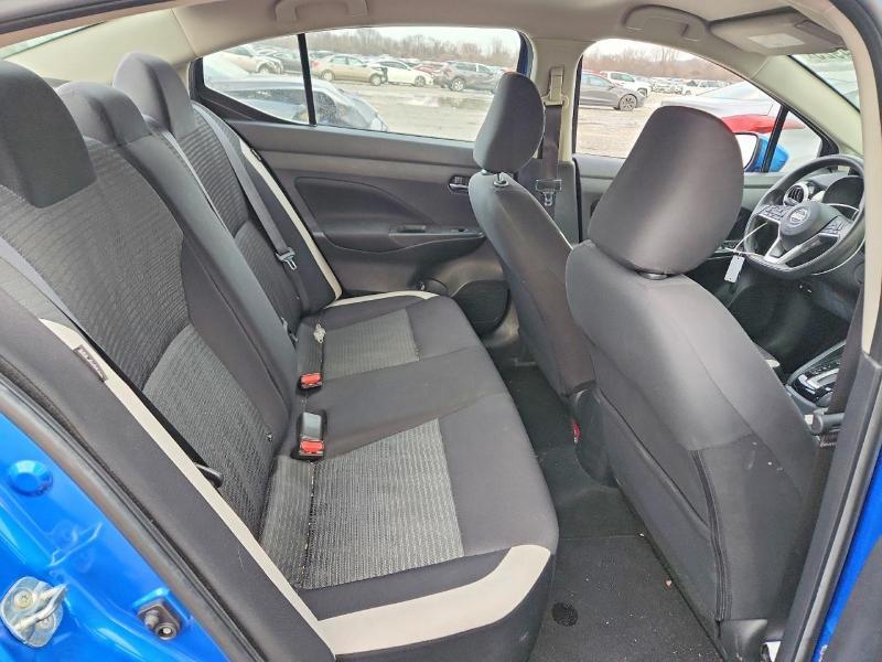 Nissan Versa SV 2021