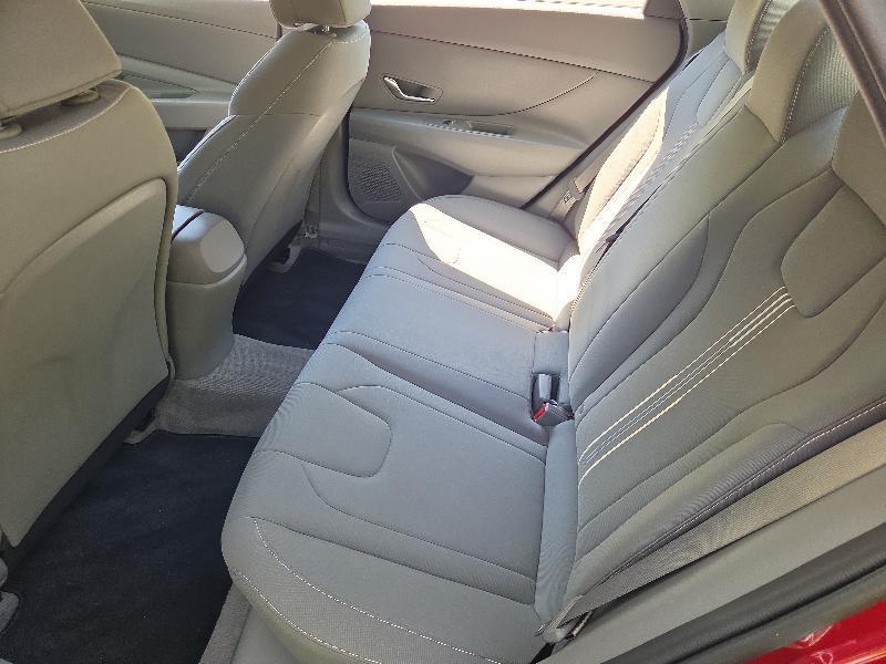 Hyundai Elantra SEL 2023
