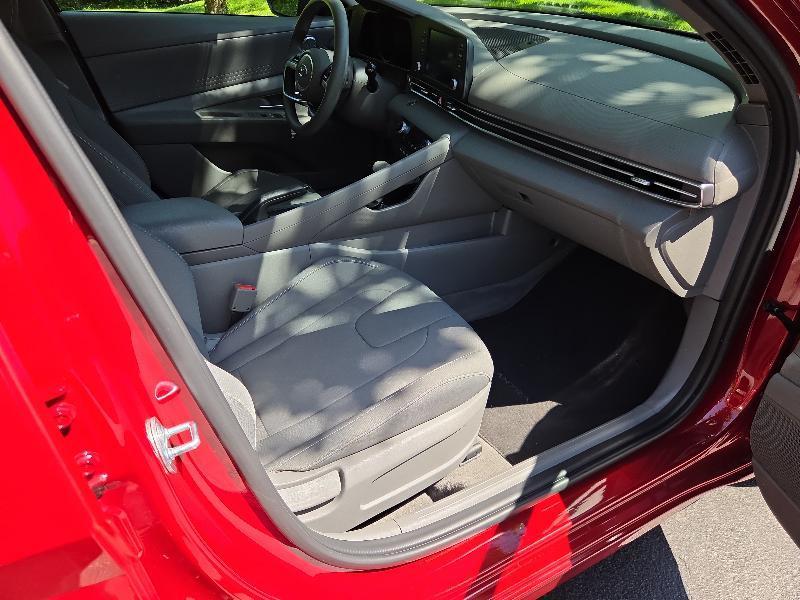 Hyundai Elantra SEL 2023