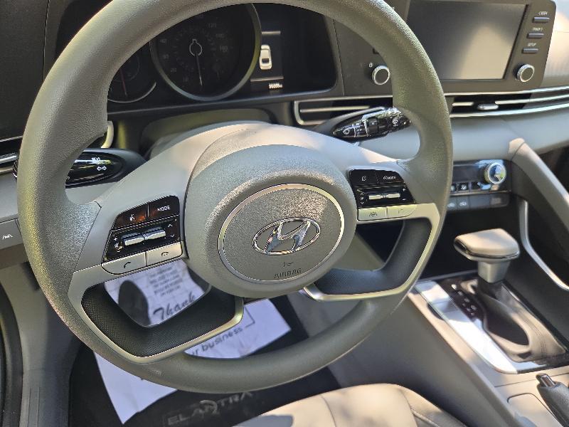 Hyundai Elantra SEL 2023