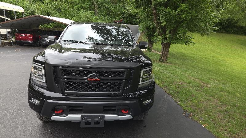 Nissan Titan 4WD Crew Cab SWB PRO-4X 2021