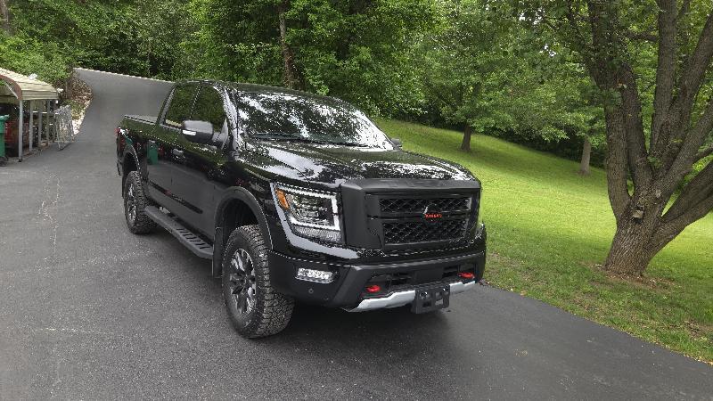 Nissan Titan 4WD Crew Cab SWB PRO-4X 2021