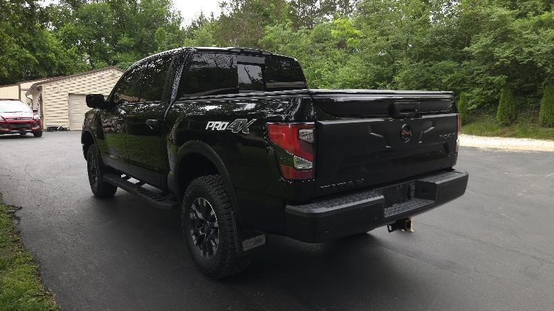 Nissan Titan 4WD Crew Cab SWB PRO-4X 2021