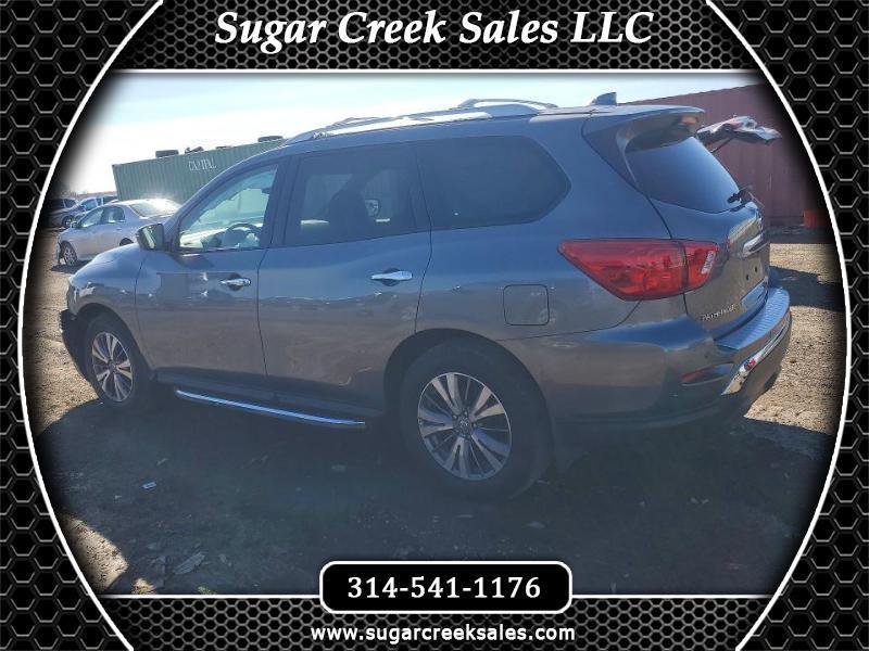 Nissan Pathfinder SV 4WD 2020