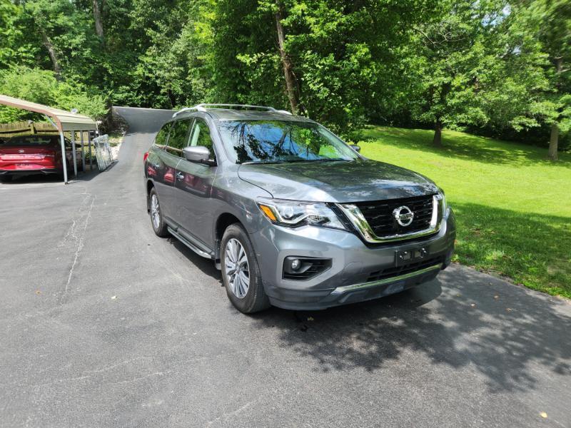 Nissan Pathfinder SV 4WD 2020