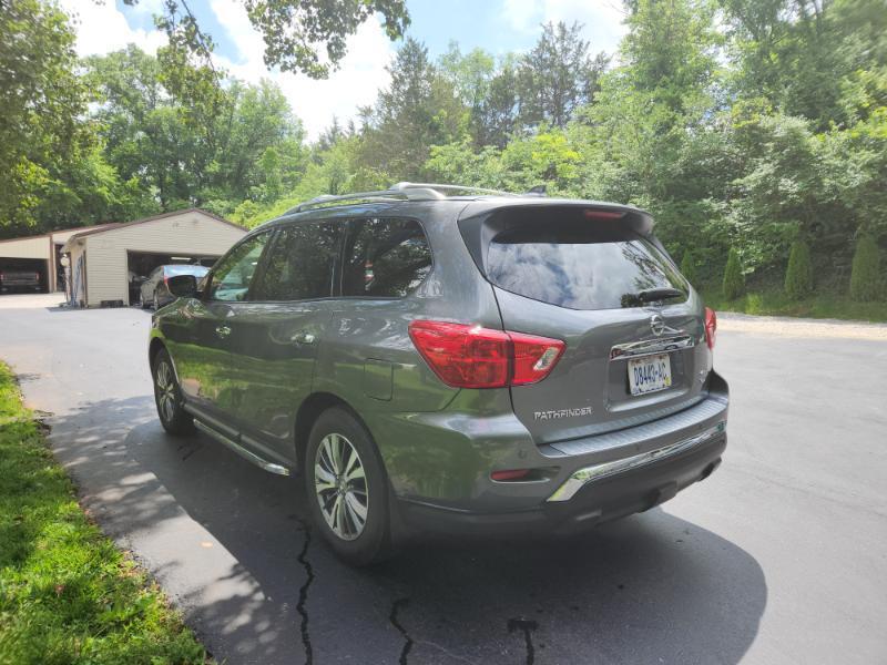 Nissan Pathfinder SV 4WD 2020