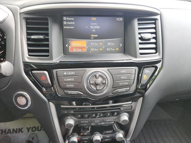 Nissan Pathfinder SV 4WD 2020