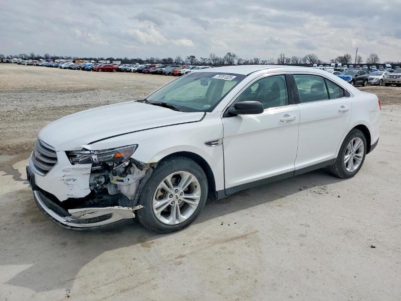 Ford Taurus SE FWD 2018