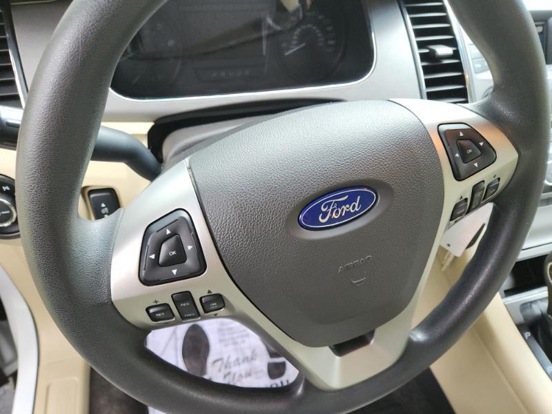 Ford Taurus SE FWD 2018