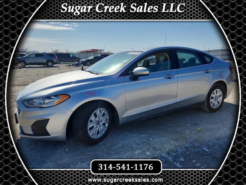Ford Fusion S 2020