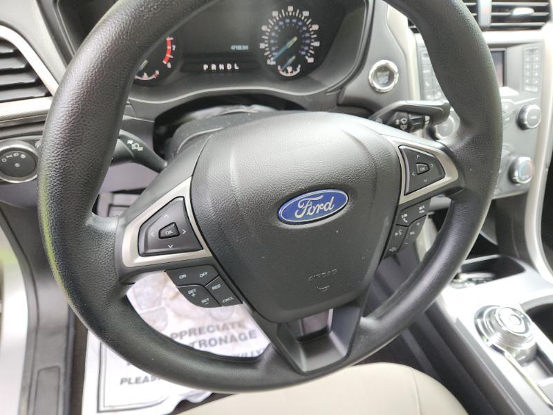 Ford Fusion S 2020