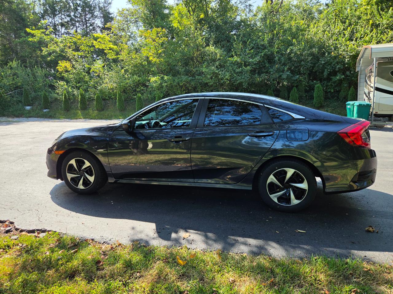 Honda Civic LX Sedan AT 2017