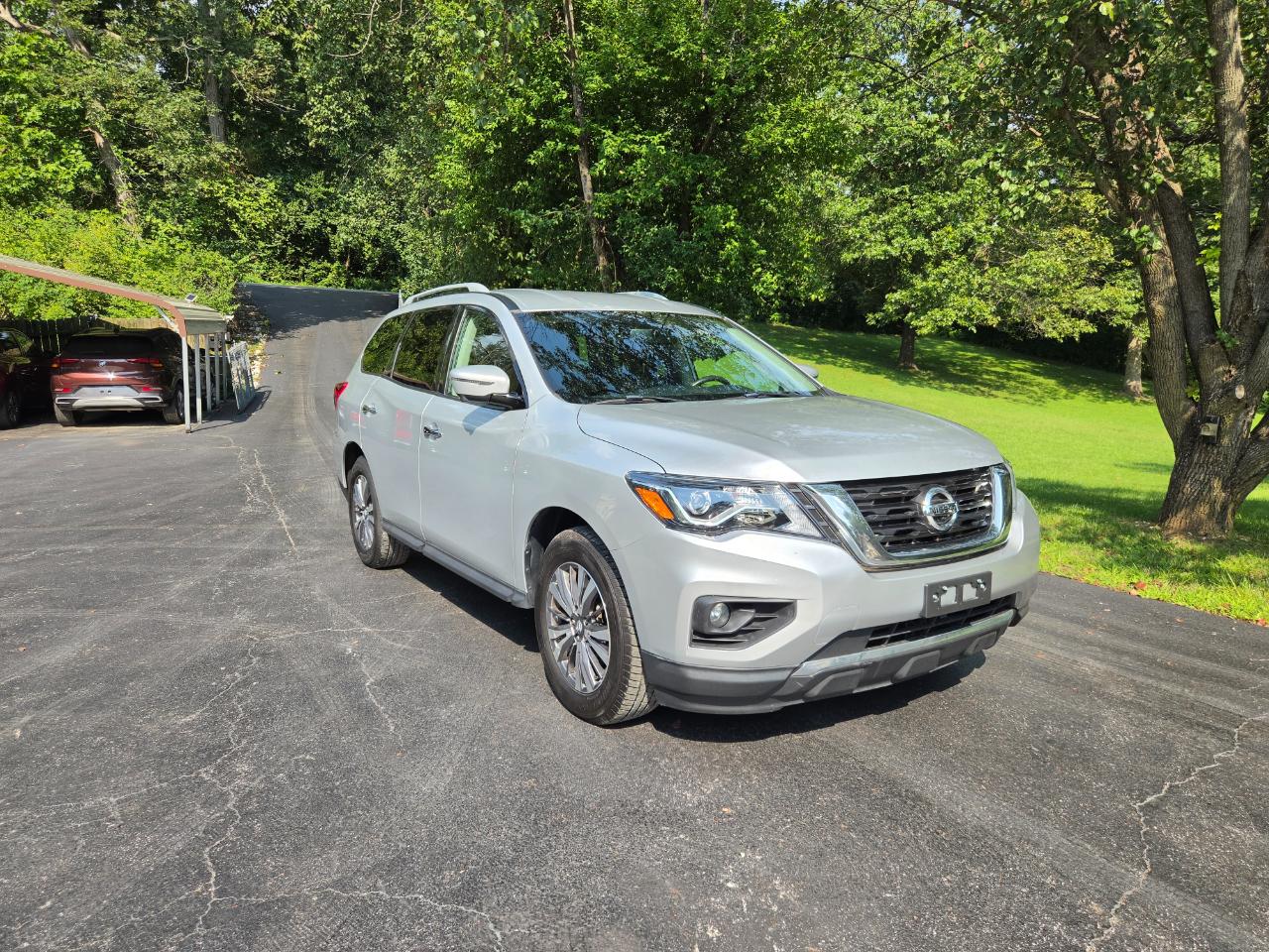 Nissan Pathfinder SL 4WD 2020