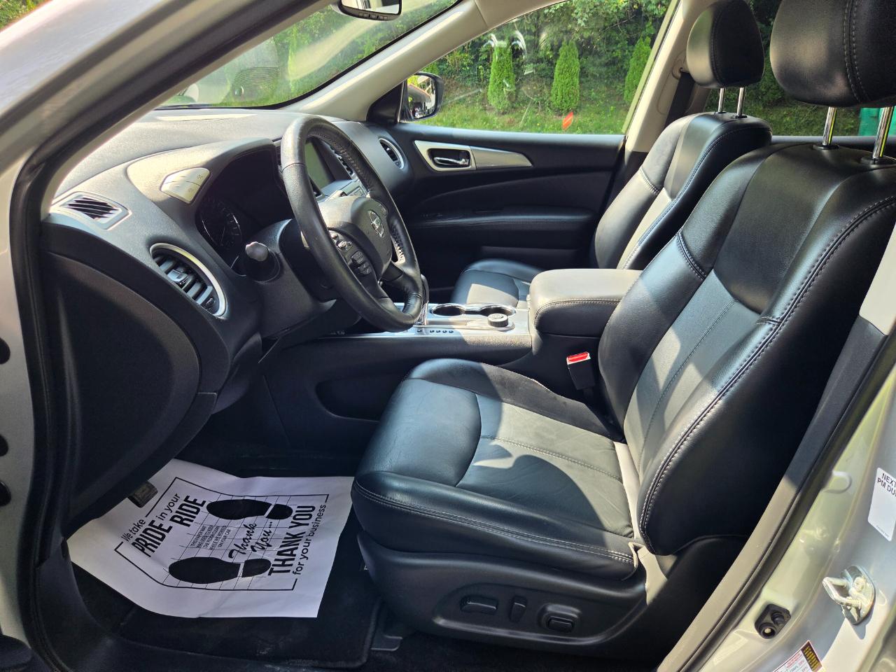 Nissan Pathfinder SL 4WD 2020