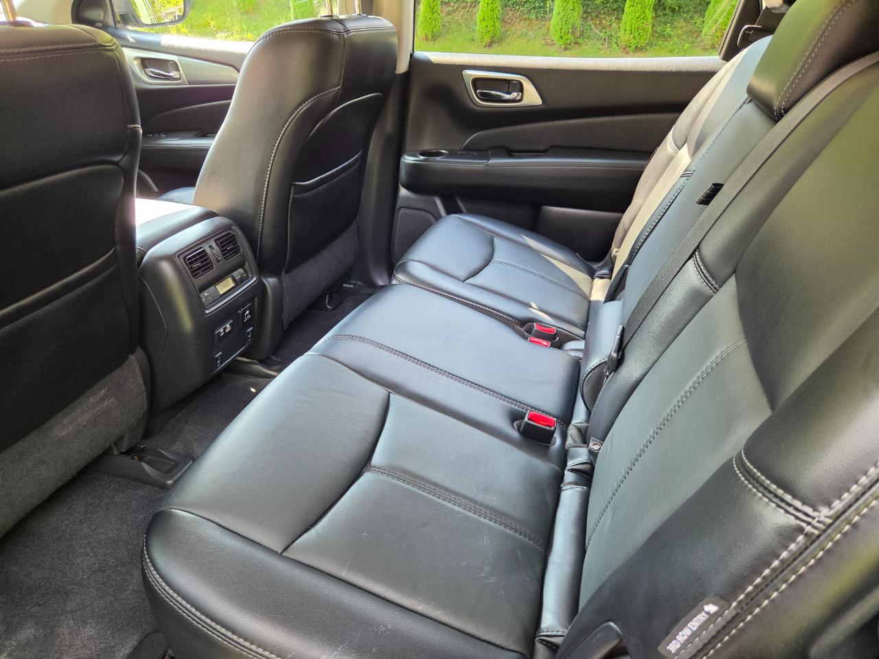 Nissan Pathfinder SL 4WD 2020