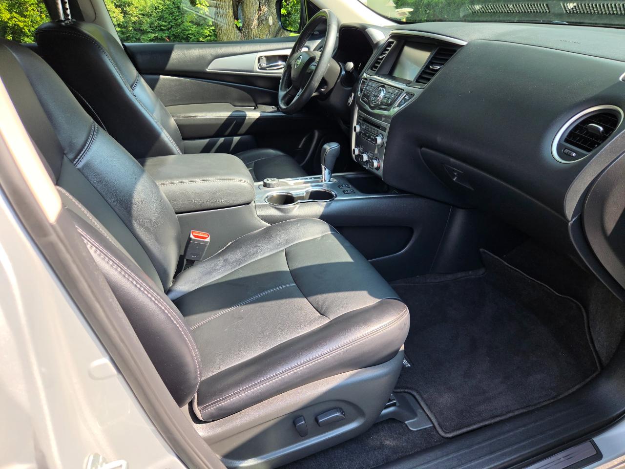 Nissan Pathfinder SL 4WD 2020