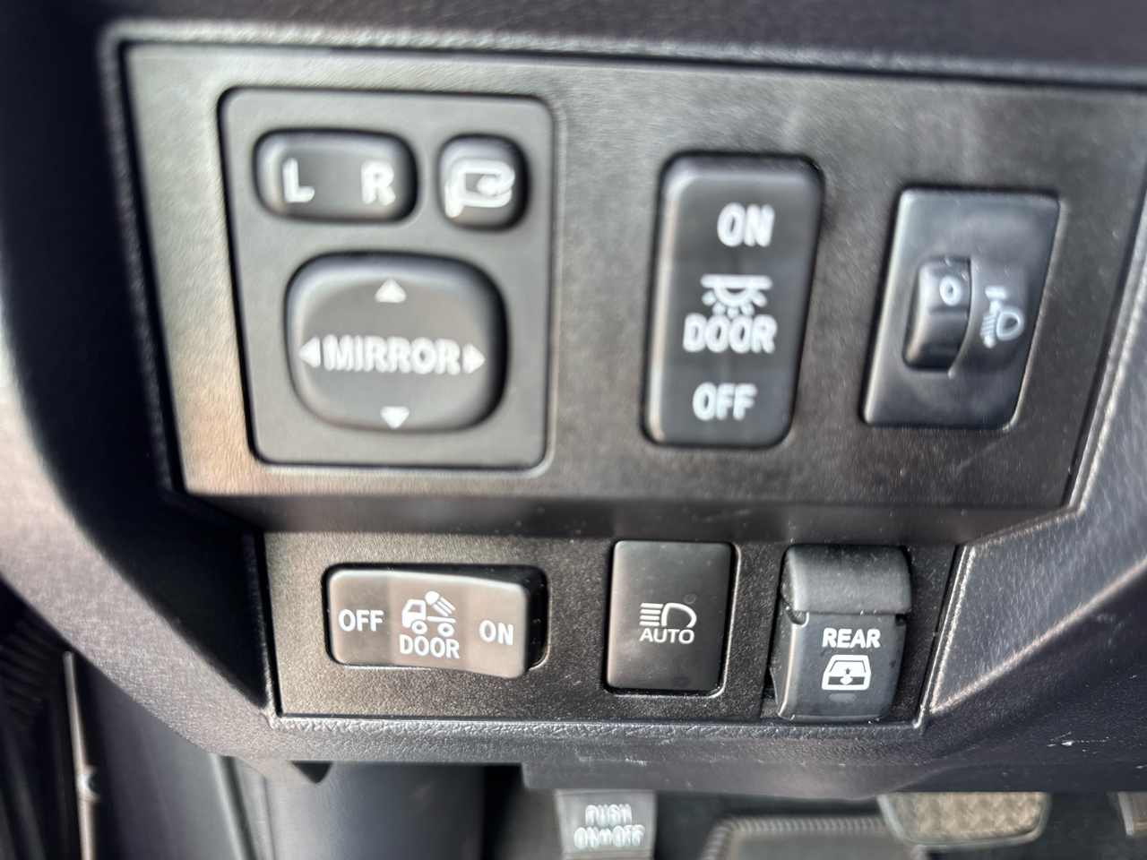 Toyota Tundra 2WD 1794 Edition CrewMax 5.5' Bed 5.7L (Natl) 2019