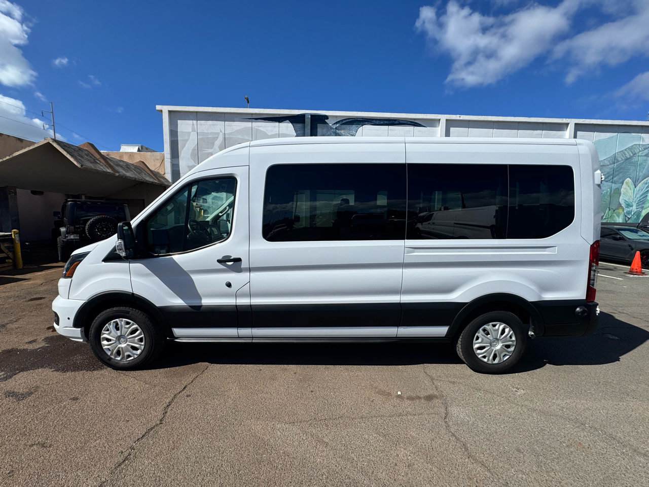 2024 Ford Transit Passenger XLT photo 3