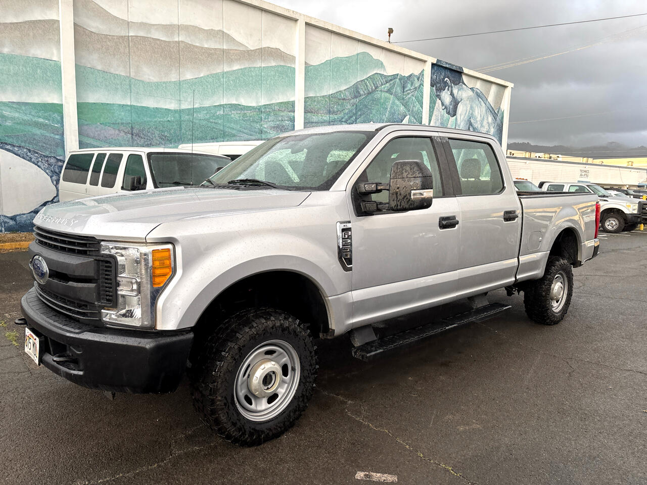 Ford Super Duty F-250 SRW King Ranch 4WD Crew Cab 8' Box 2017